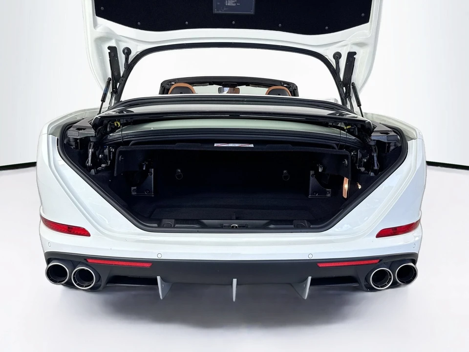 2017 Ferrari California T - Image 27 of 31