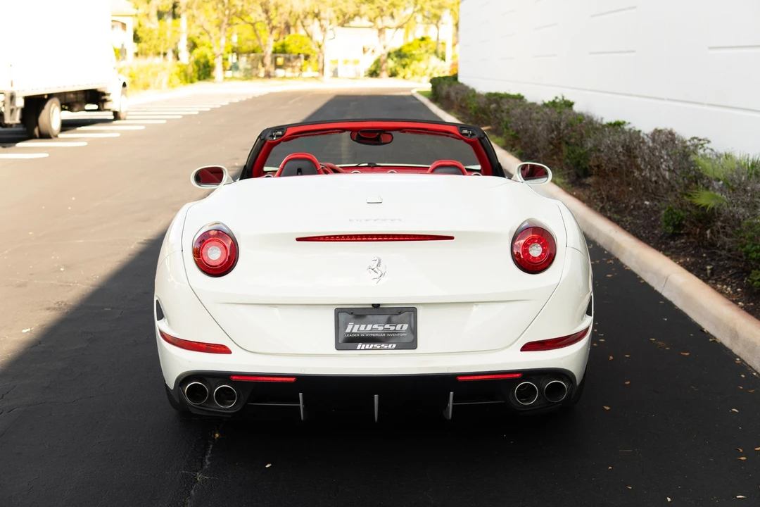 2017 Ferrari California T - Image 3 of 12