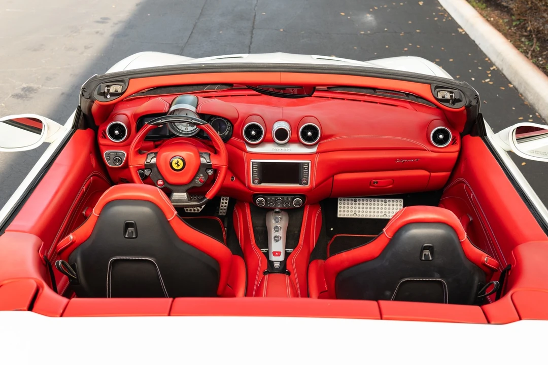 2017 Ferrari California T - Image 7 of 12