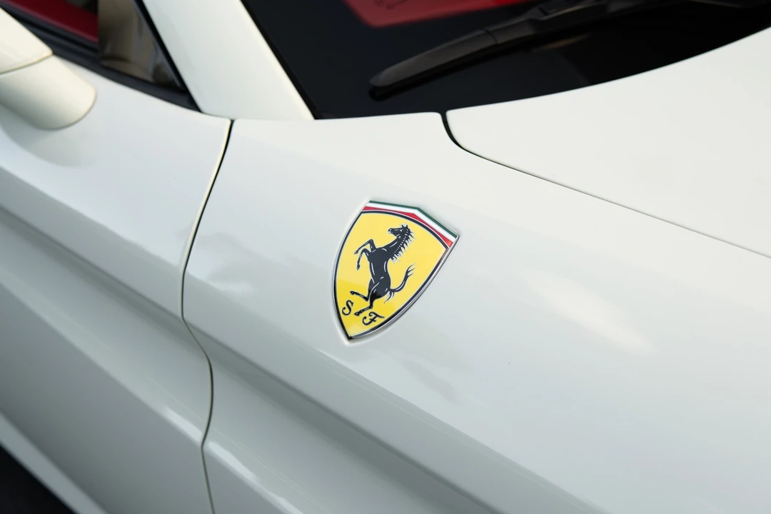 2017 Ferrari California T - Image 11 of 12