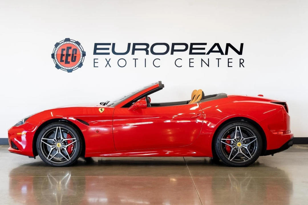 2017 Ferrari California T - Image 16 of 21