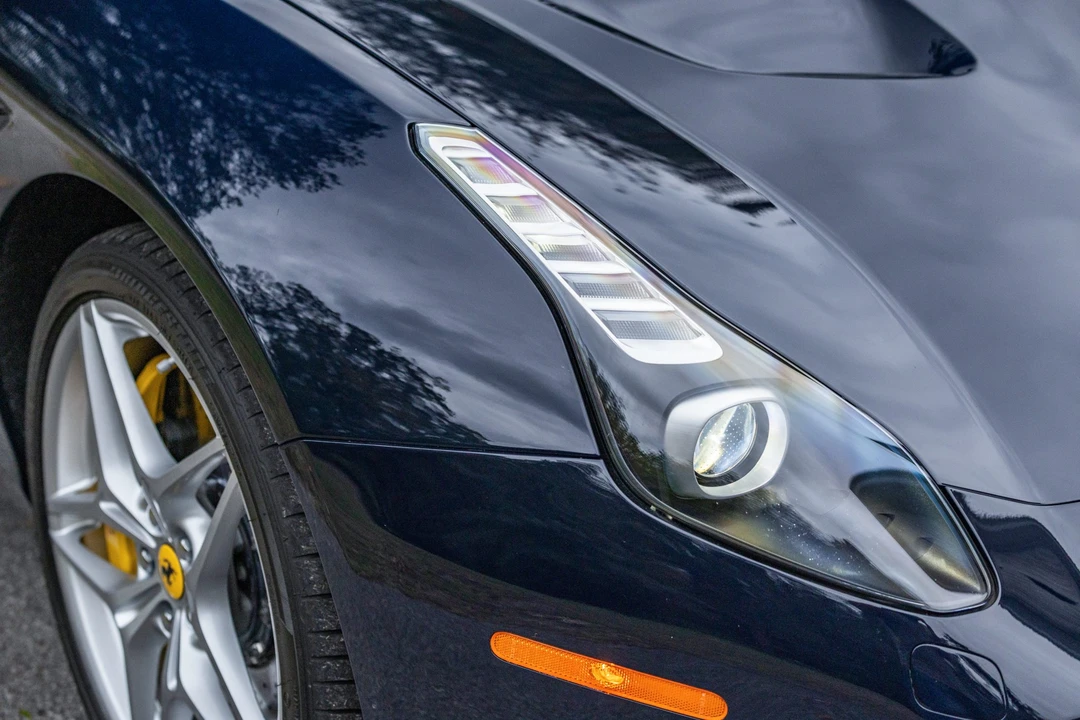 2017 Ferrari California T - Image 31 of 31