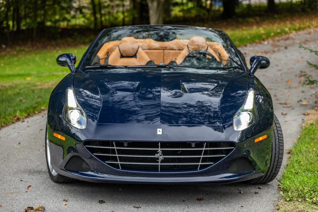 2017 Ferrari California T - Image 30 of 31