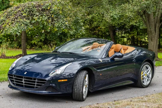 2017 Ferrari California T - Image 2 of 31