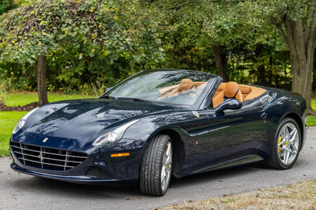 2017 Ferrari California T - Image 1 of 31