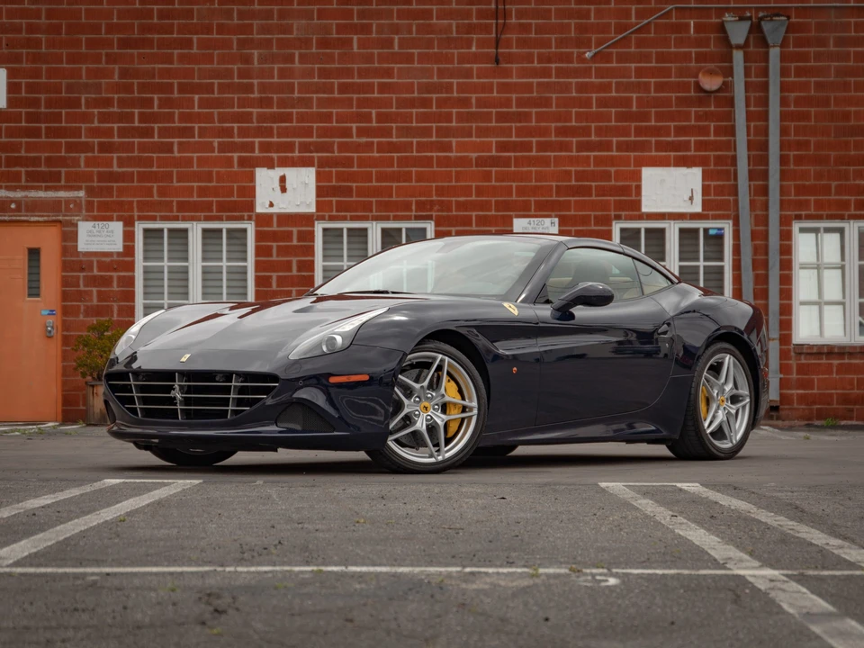 2017 Ferrari California T - Image 3 of 31
