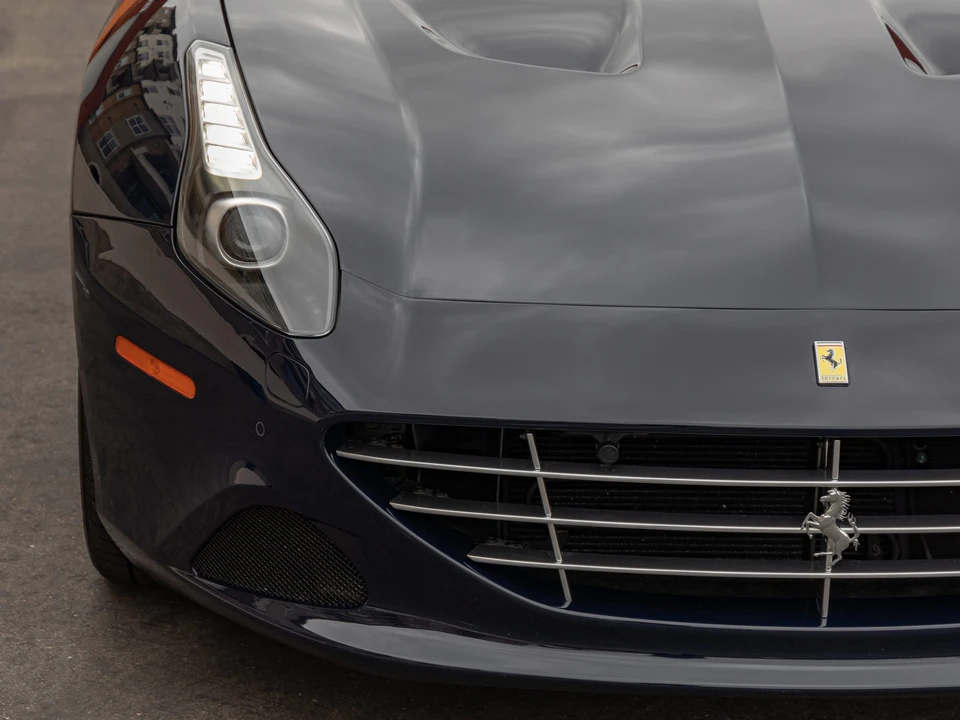 2017 Ferrari California T - Image 30 of 31