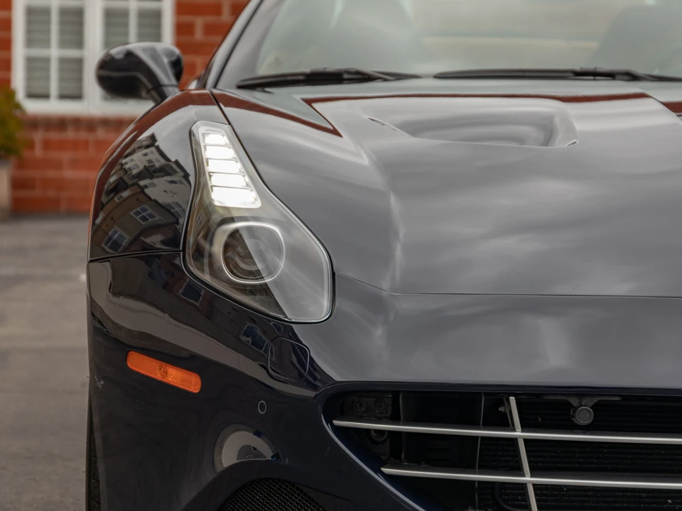 2017 Ferrari California T - Image 31 of 31