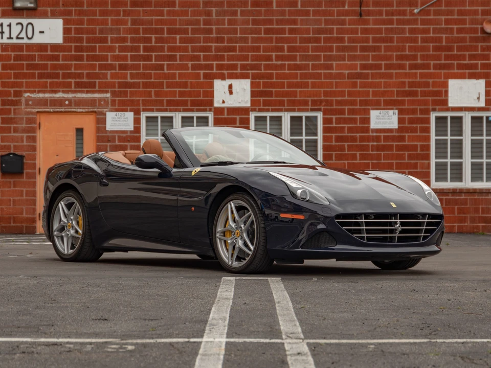 2017 Ferrari California T - Image 20 of 31