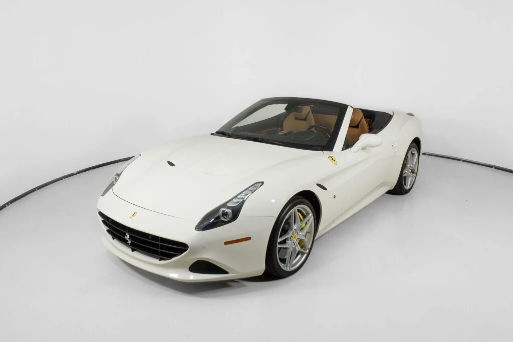 2017 Ferrari California T - Image 2 of 21
