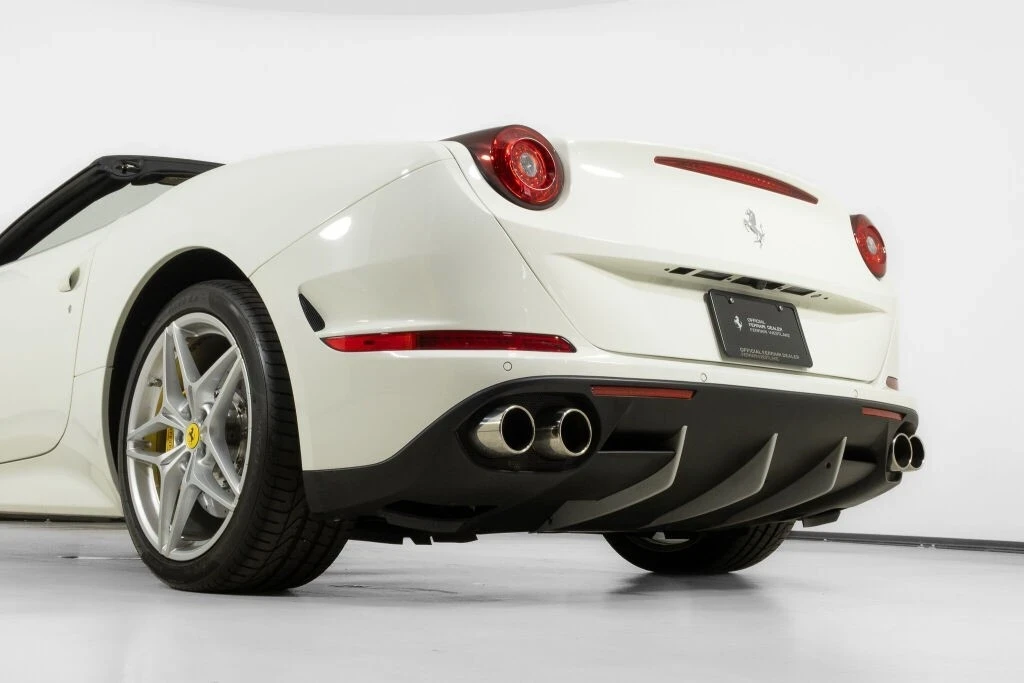 2017 Ferrari California T - Image 17 of 21
