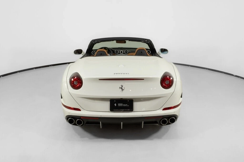 2017 Ferrari California T - Image 7 of 21