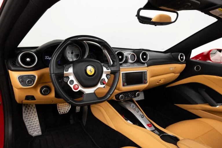 2017 Ferrari California T - Image 2 of 6