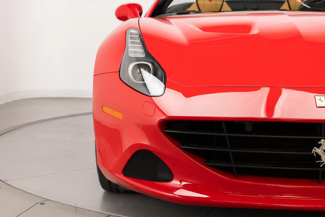 2017 Ferrari California T - Image 28 of 31