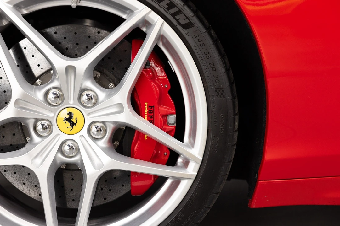 2017 Ferrari California T - Image 20 of 31