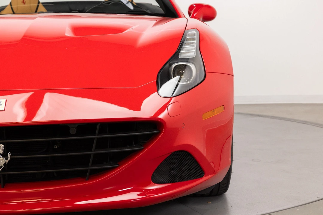 2017 Ferrari California T - Image 29 of 31