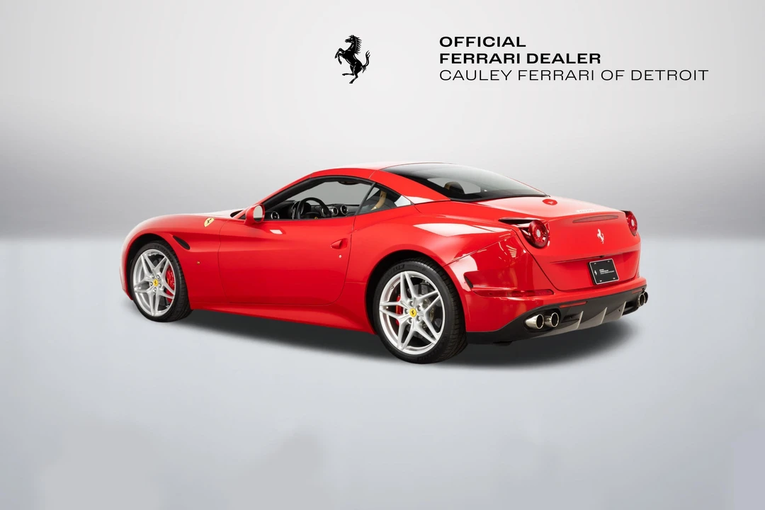 2017 Ferrari California T - Image 14 of 31