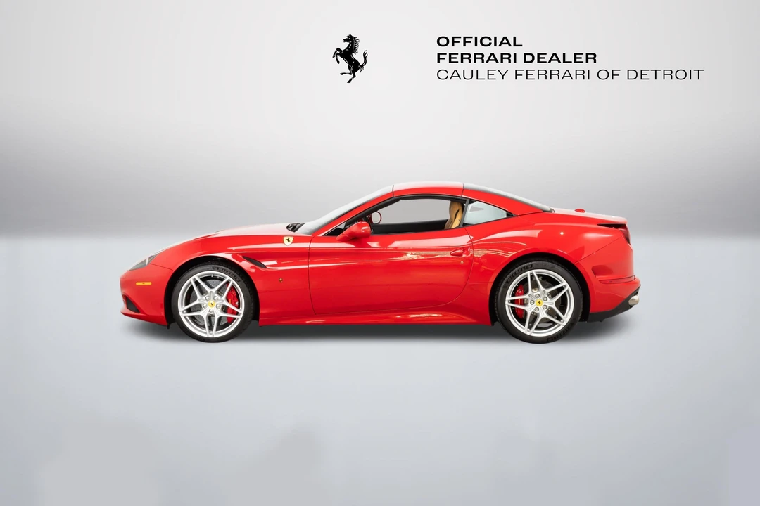 2017 Ferrari California T - Image 13 of 31