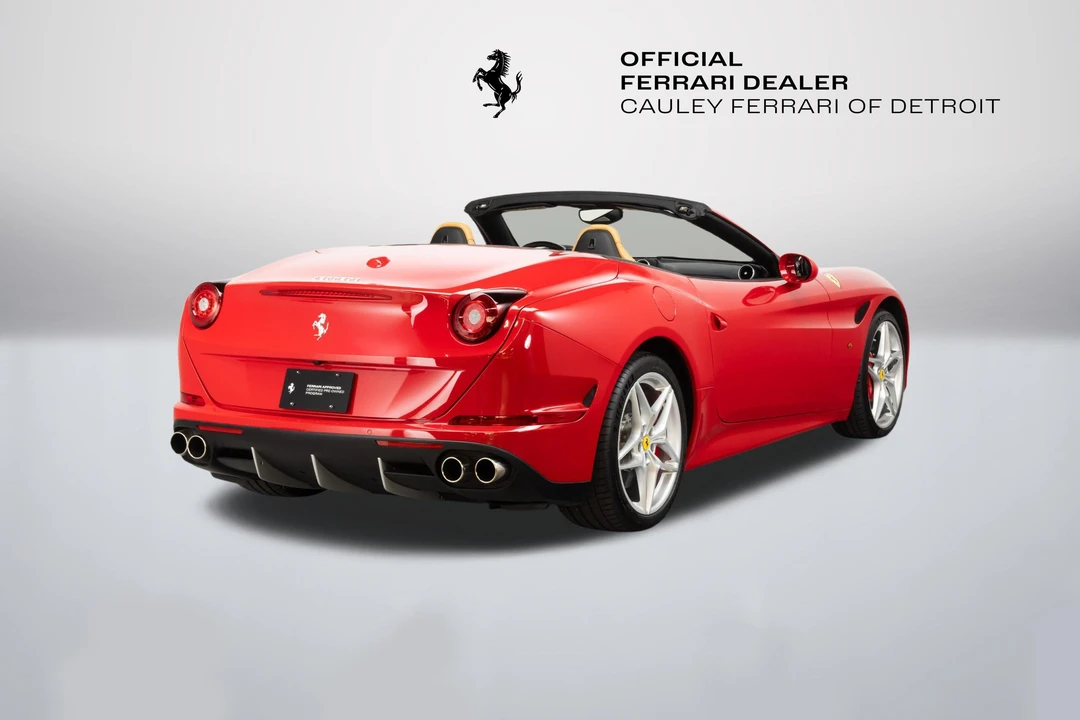 2017 Ferrari California T - Image 8 of 31