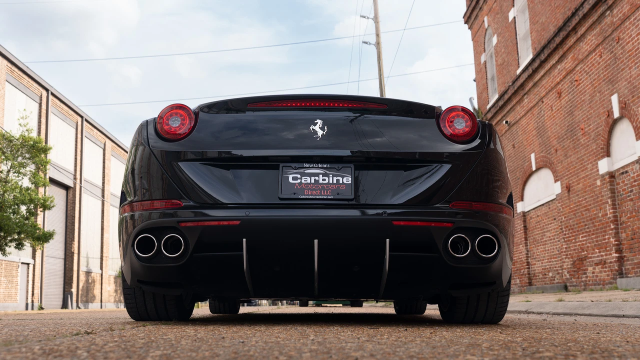 2017 Ferrari California T - Image 19 of 31