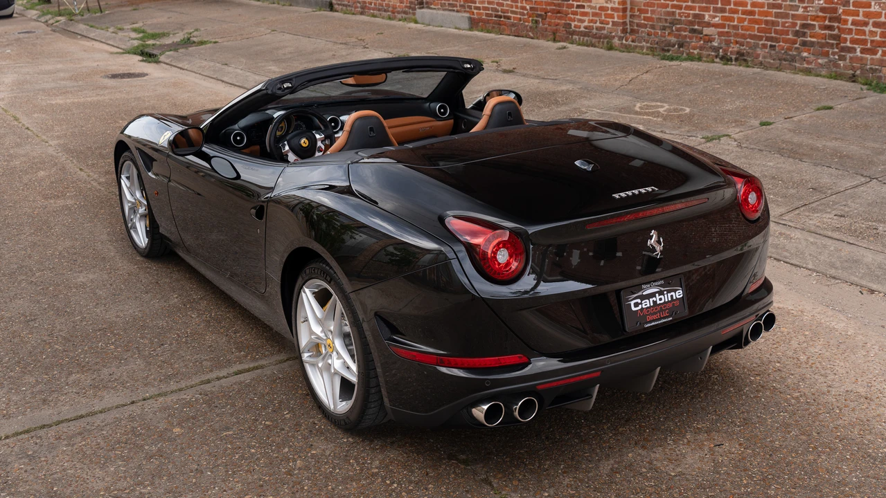 2017 Ferrari California T - Image 20 of 31