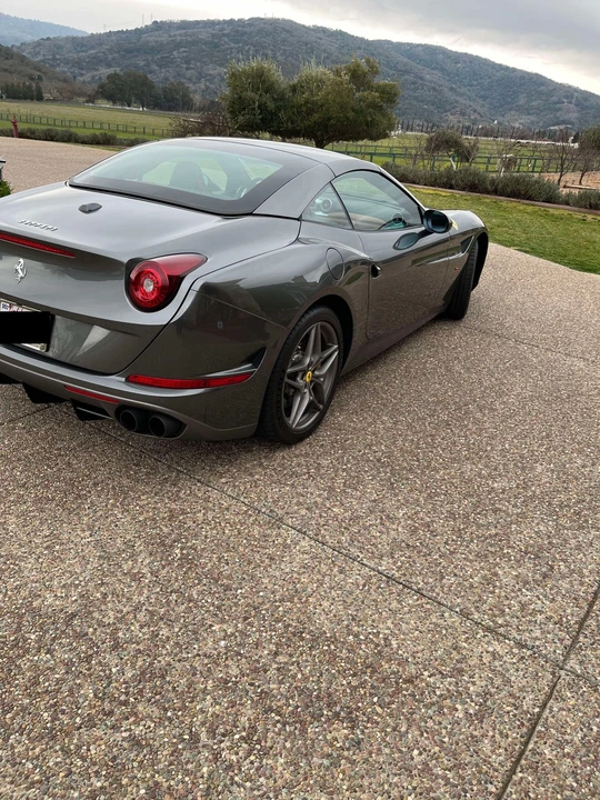 2017 Ferrari California T - Image 7 of 11