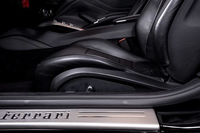 2017 Ferrari California T - Image 25 of 31