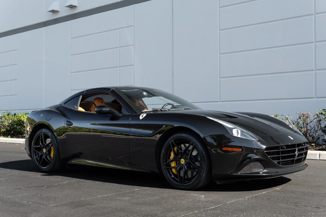 2017 Ferrari California T - Image 4 of 12