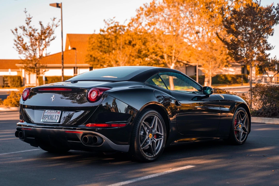 2017 Ferrari California T - Image 11 of 31