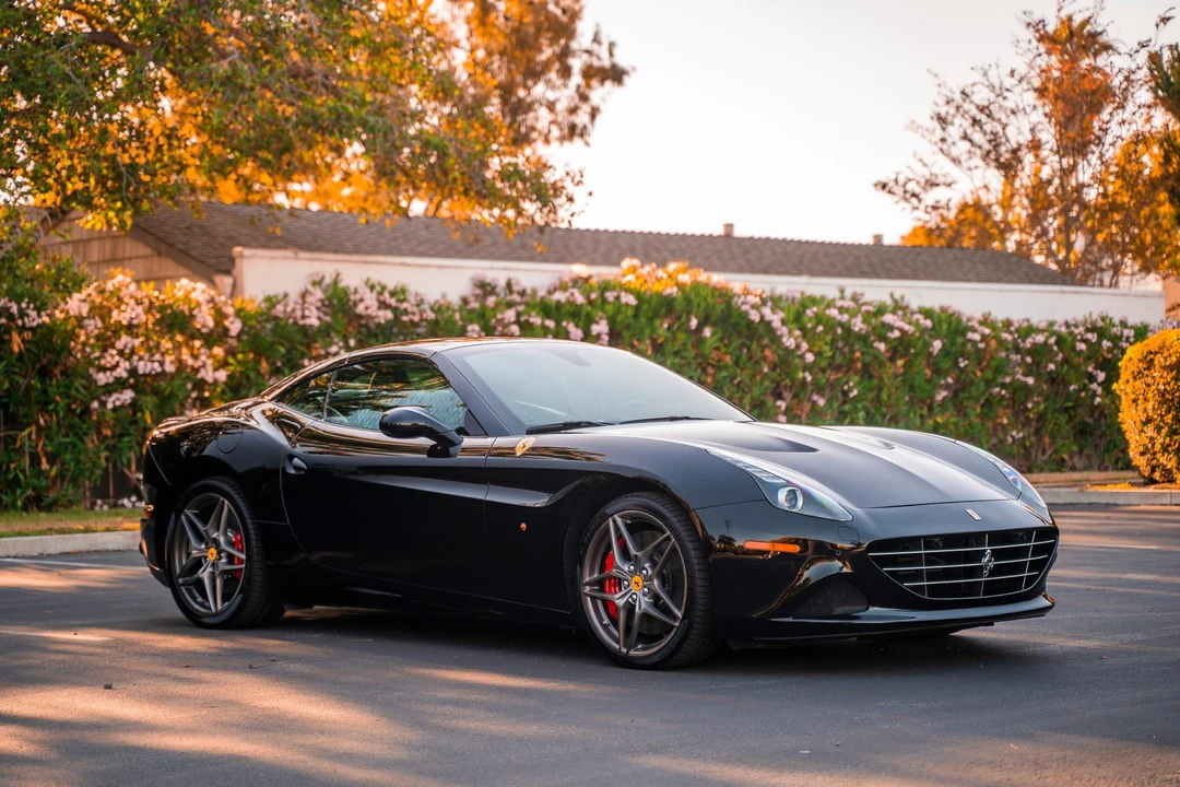 2017 Ferrari California T - Image 13 of 31