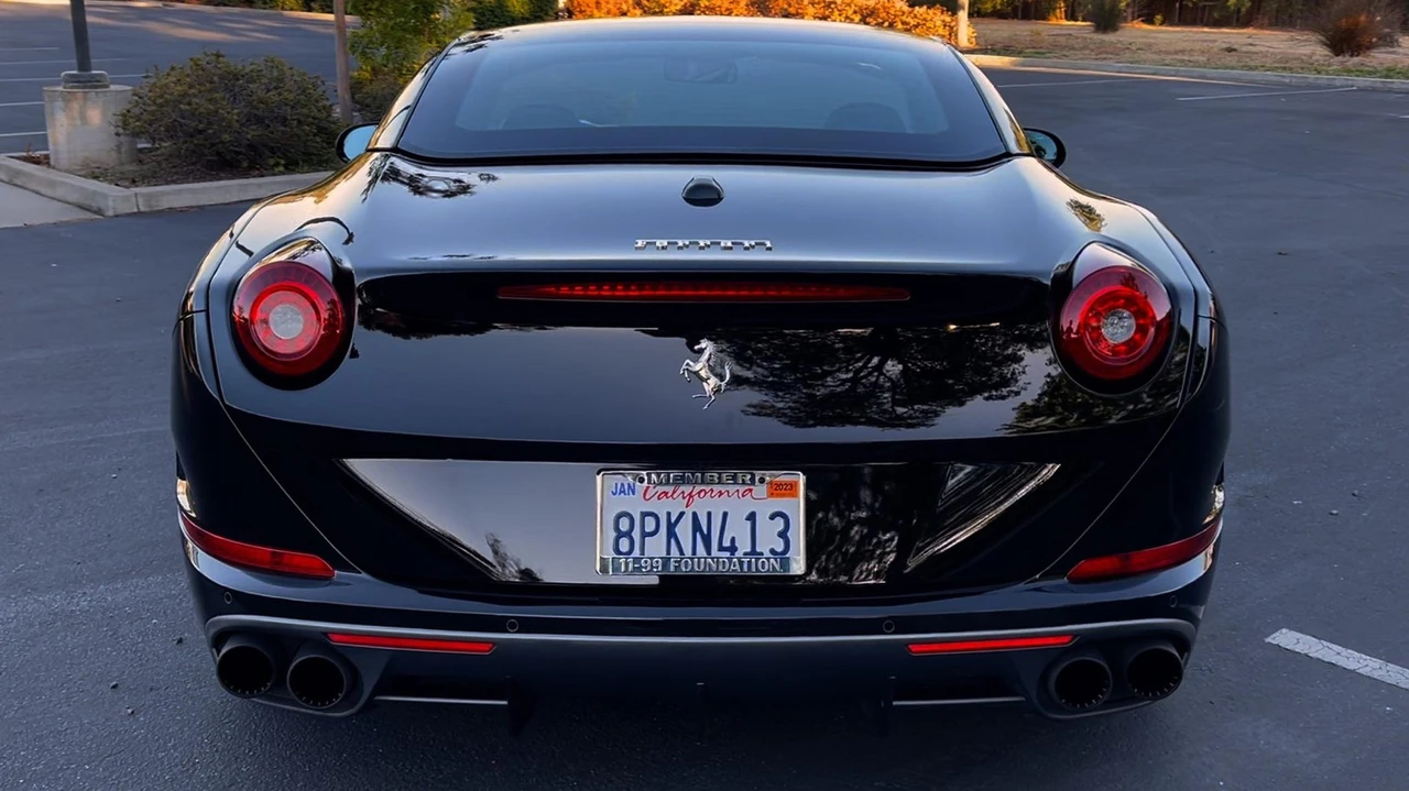 2017 Ferrari California T - Image 21 of 31
