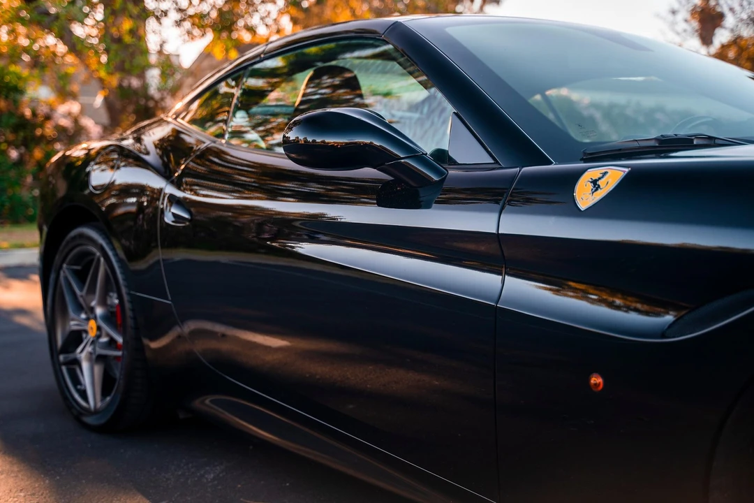 2017 Ferrari California T - Image 26 of 31