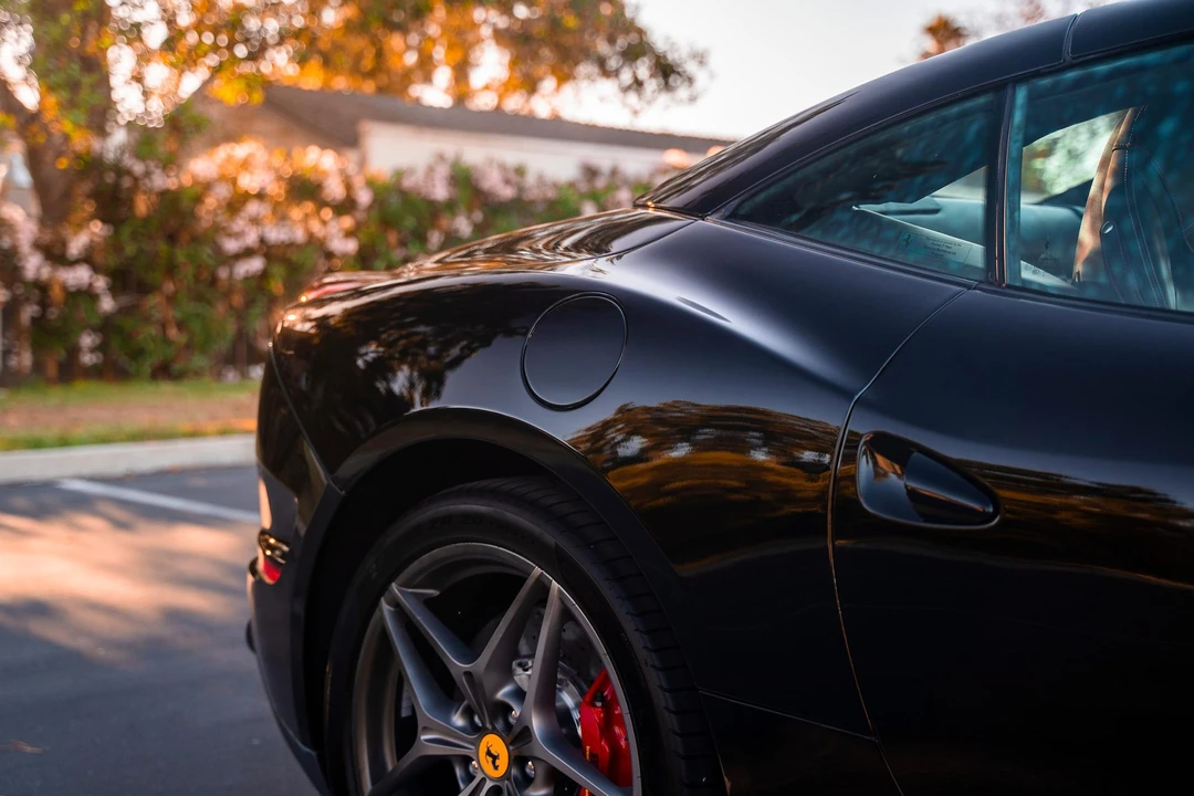 2017 Ferrari California T - Image 27 of 31