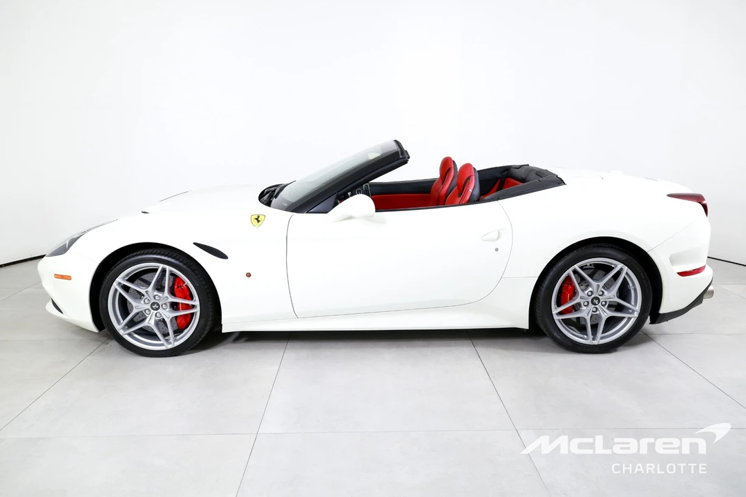 2017 Ferrari California T - Image 6 of 31