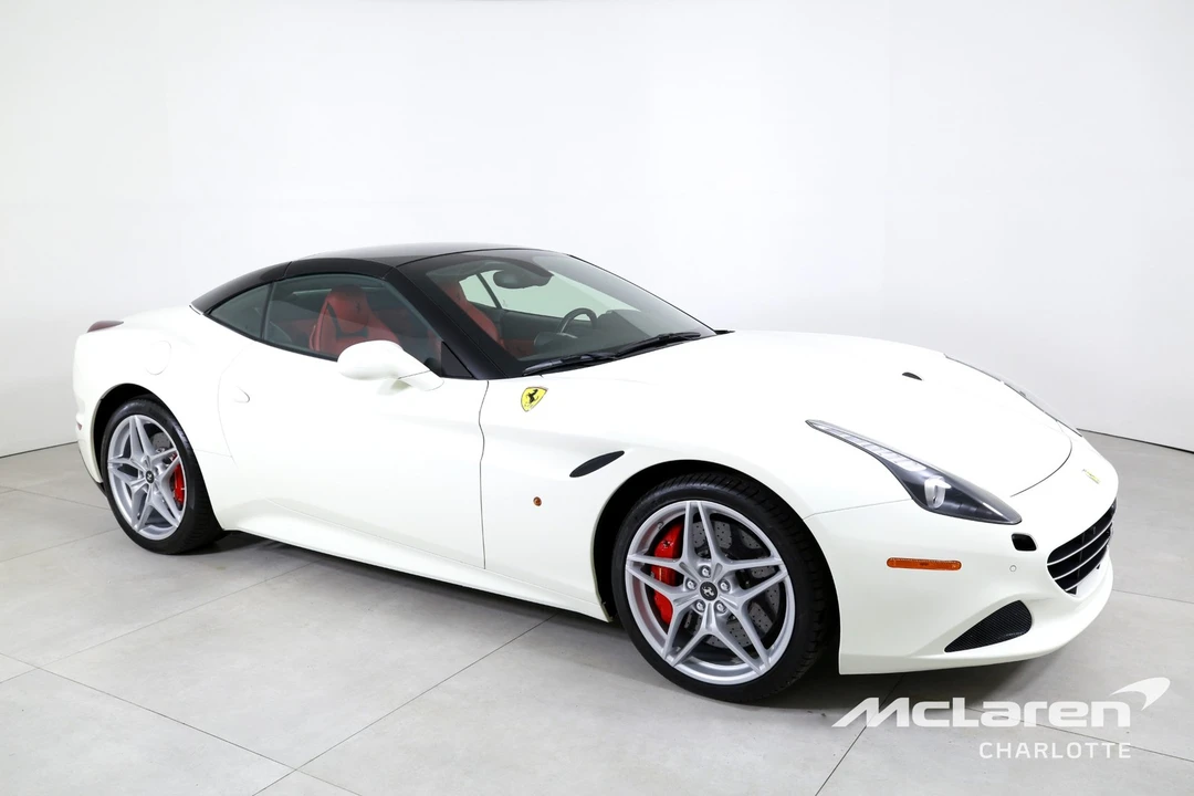2017 Ferrari California T - Image 3 of 12