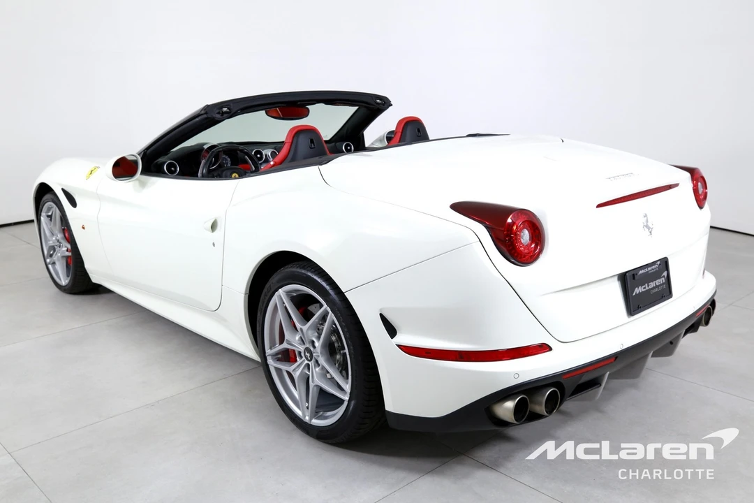 2017 Ferrari California T - Image 7 of 31