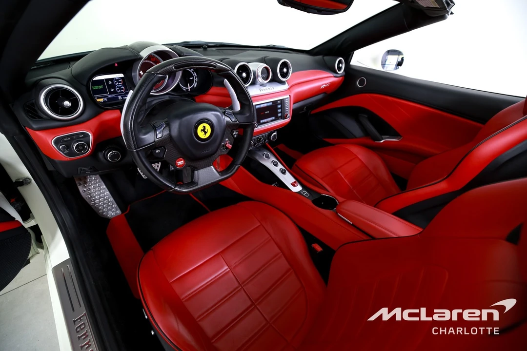 2017 Ferrari California T - Image 13 of 31
