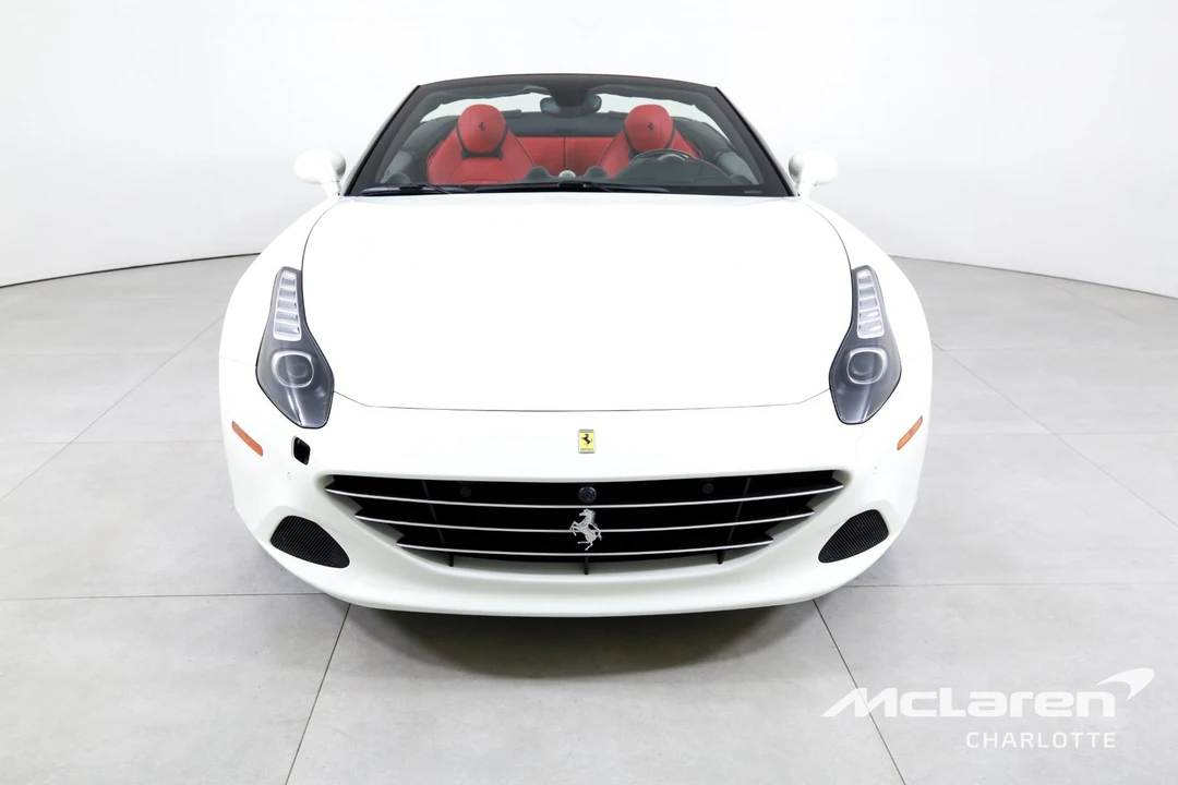 2017 Ferrari California T - Image 5 of 12