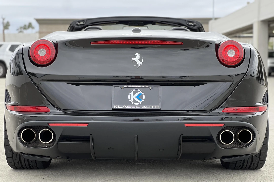 2017 Ferrari California T - Image 5 of 31