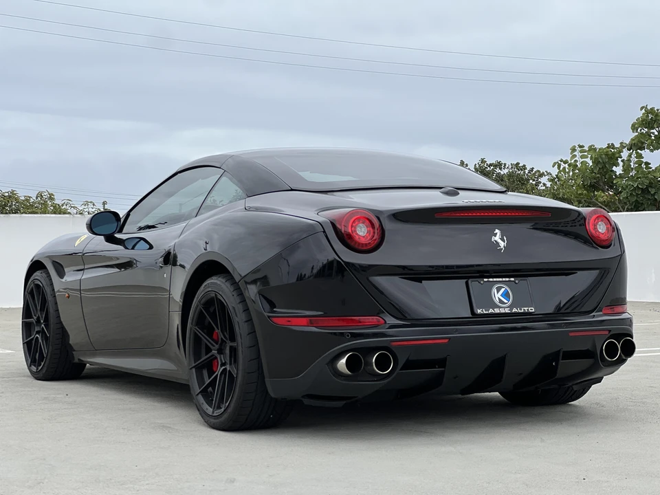 2017 Ferrari California T - Image 12 of 31