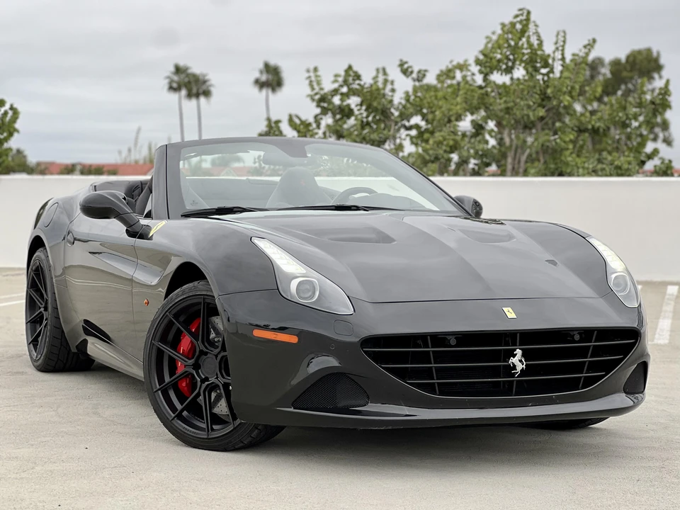 2017 Ferrari California T - Image 19 of 31