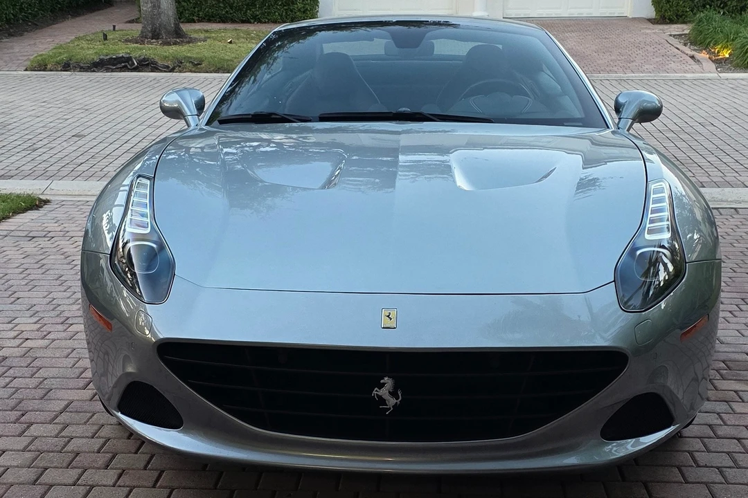 2017 Ferrari California T - Image 2 of 12