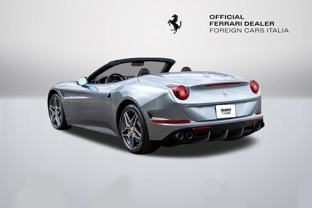 2017 Ferrari California T - Image 3 of 31