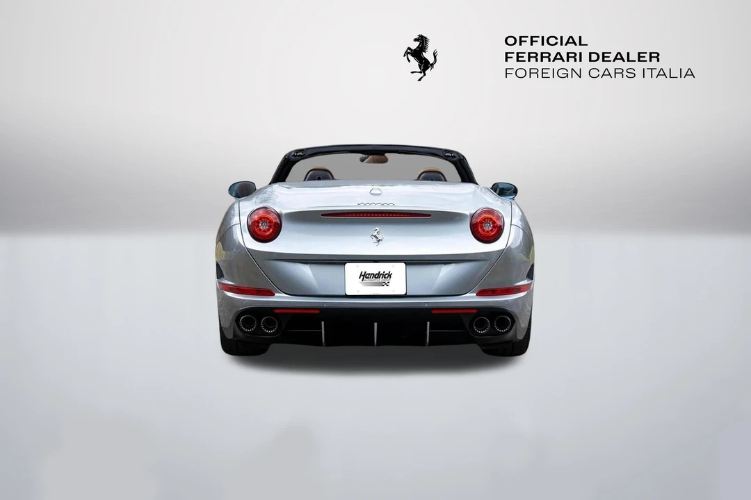 2017 Ferrari California T - Image 10 of 31