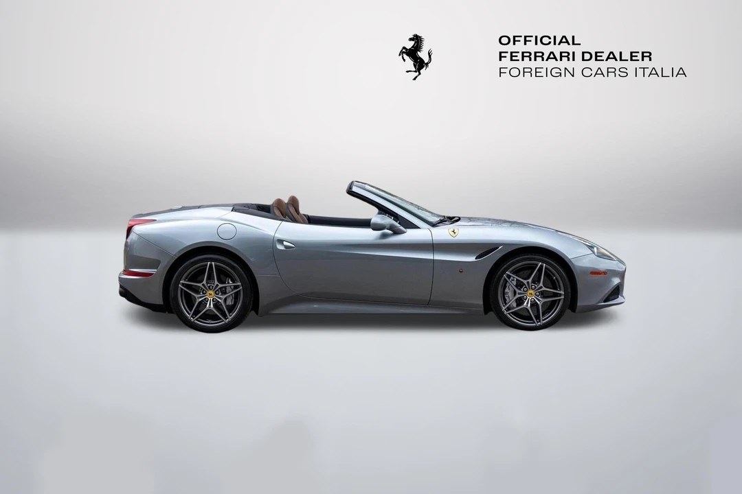 2017 Ferrari California T - Image 8 of 31