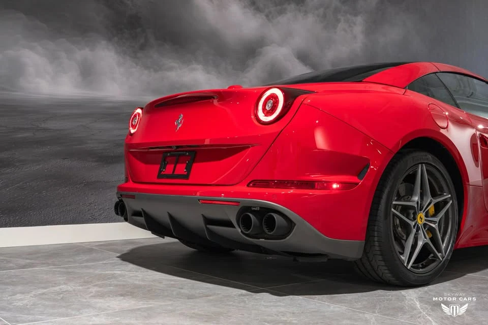2017 Ferrari California T - Image 7 of 16