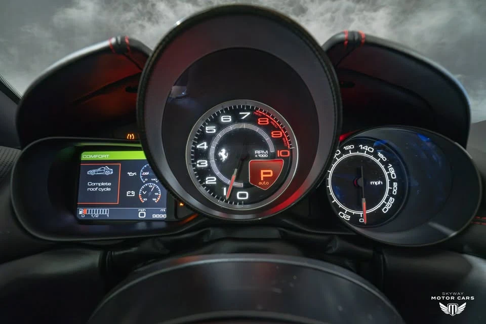 2017 Ferrari California T - Image 14 of 16