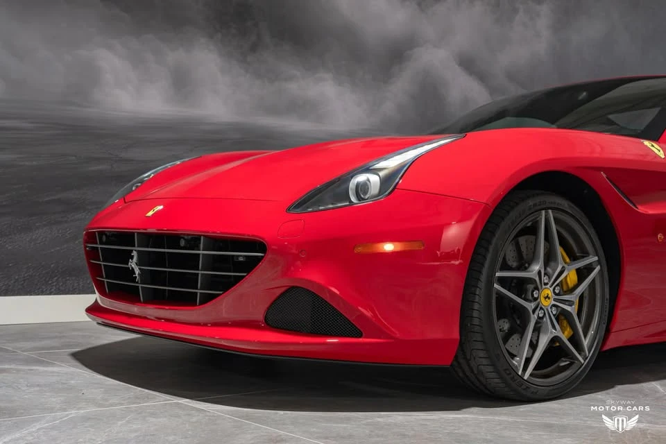 2017 Ferrari California T - Image 6 of 16