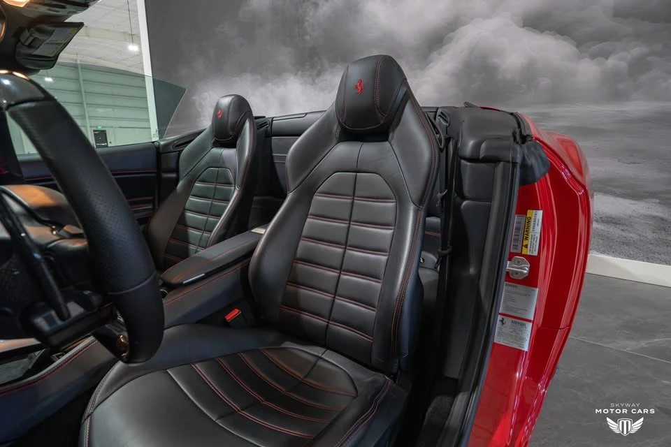 2017 Ferrari California T - Image 12 of 16