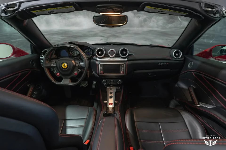 2017 Ferrari California T - Image 16 of 16